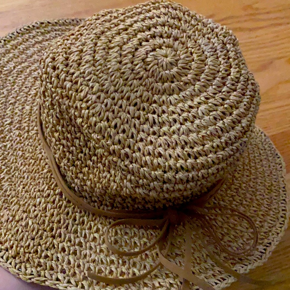 Packable David and Young sun hat